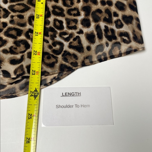 White House Black Market Chic Animal Print Ruffle Tie Neck Blouse Women's Size 6 - Picture 11 of 12